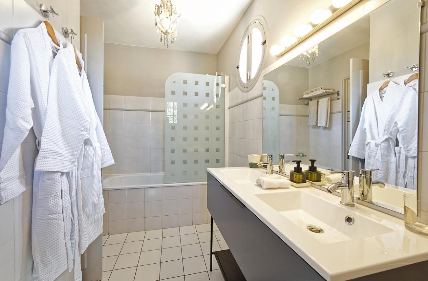 B&B Villa De Margot Avignon Rum bild